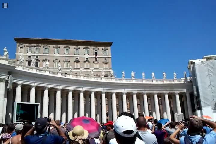 AngelusPapaFrancescoPiazzaSanPietrovideo-2013-08-11-11-59-20