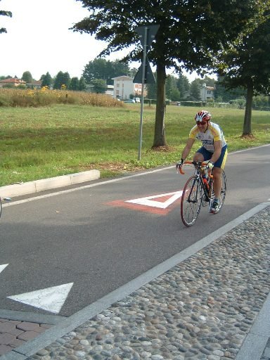 2006092437