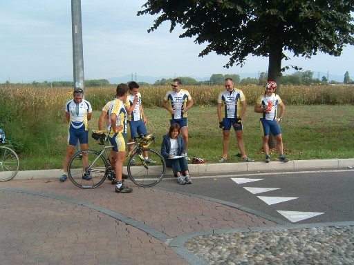 2006092443