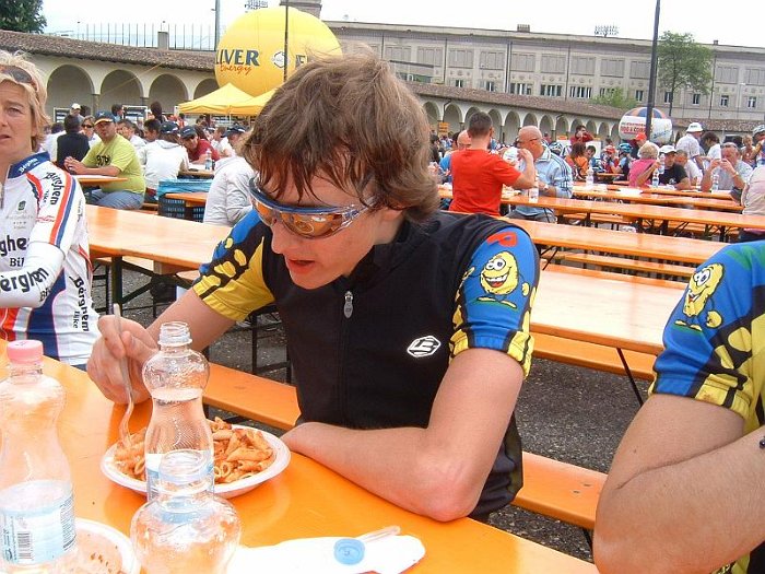 2008061119