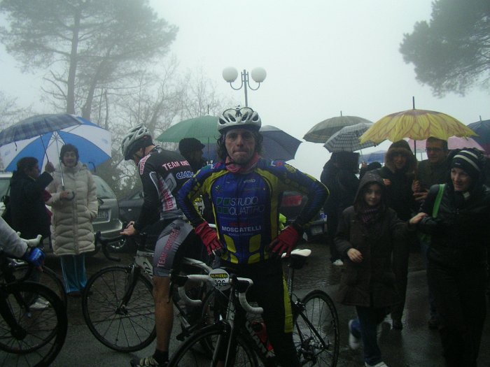 2010022808