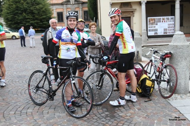 4.a Pedalata Gemellaggio Saronno_Challans - Partenza 2014_07_30 - AI-018