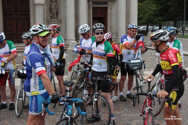 4.a Pedalata Gemellaggio Saronno_Challans - Partenza 2014_07_30 - AI-079