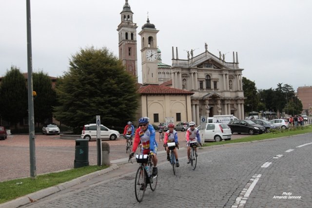 4.a Pedalata Gemellaggio Saronno_Challans - Partenza 2014_07_30 - AI-105